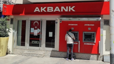 Akbank'tan Sürpriz İhtiyaç Kredisi Kampanyası: 100.000 TL Hesaplara Yatıyor!